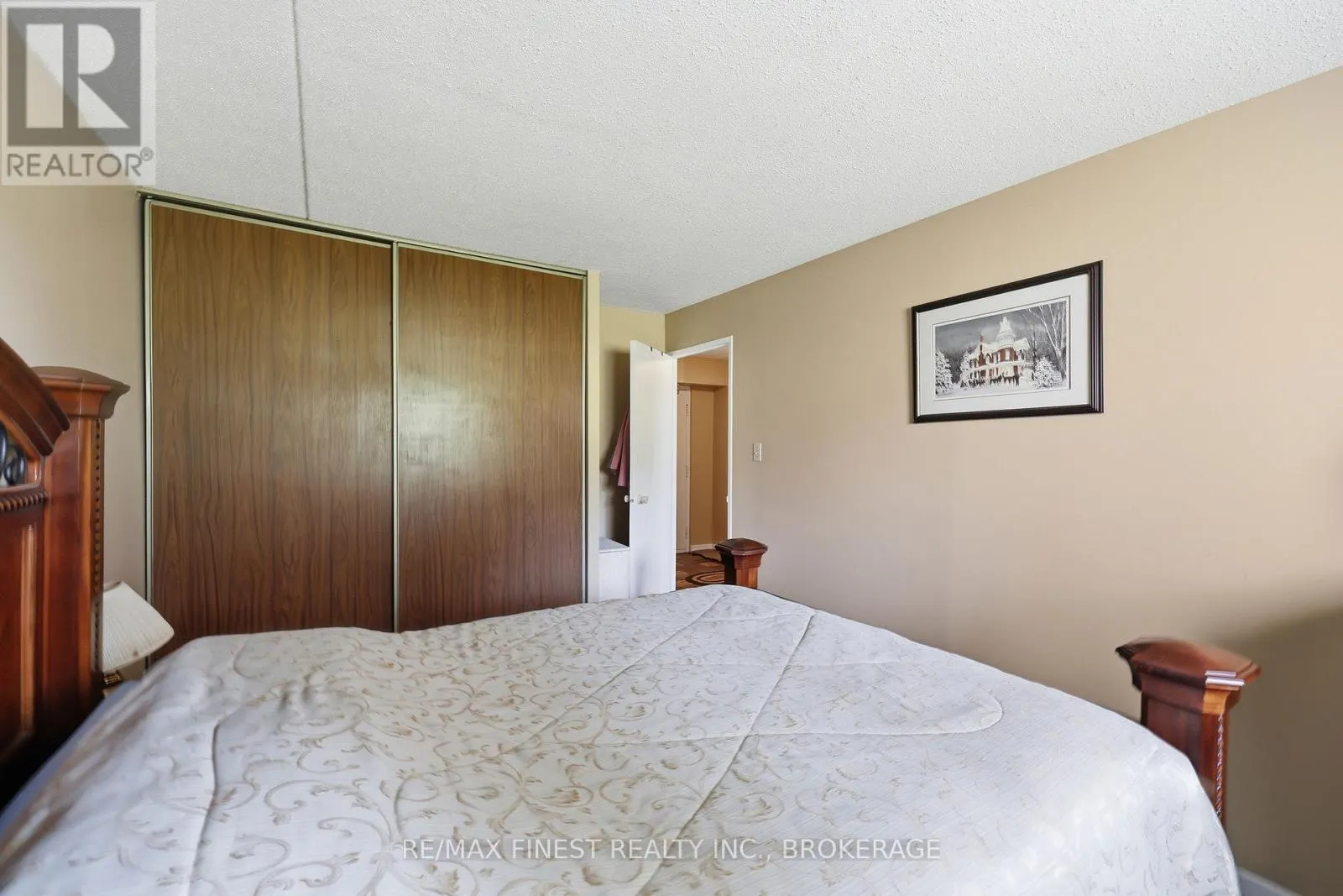 101 - 610 WILLIAM STREET S #101