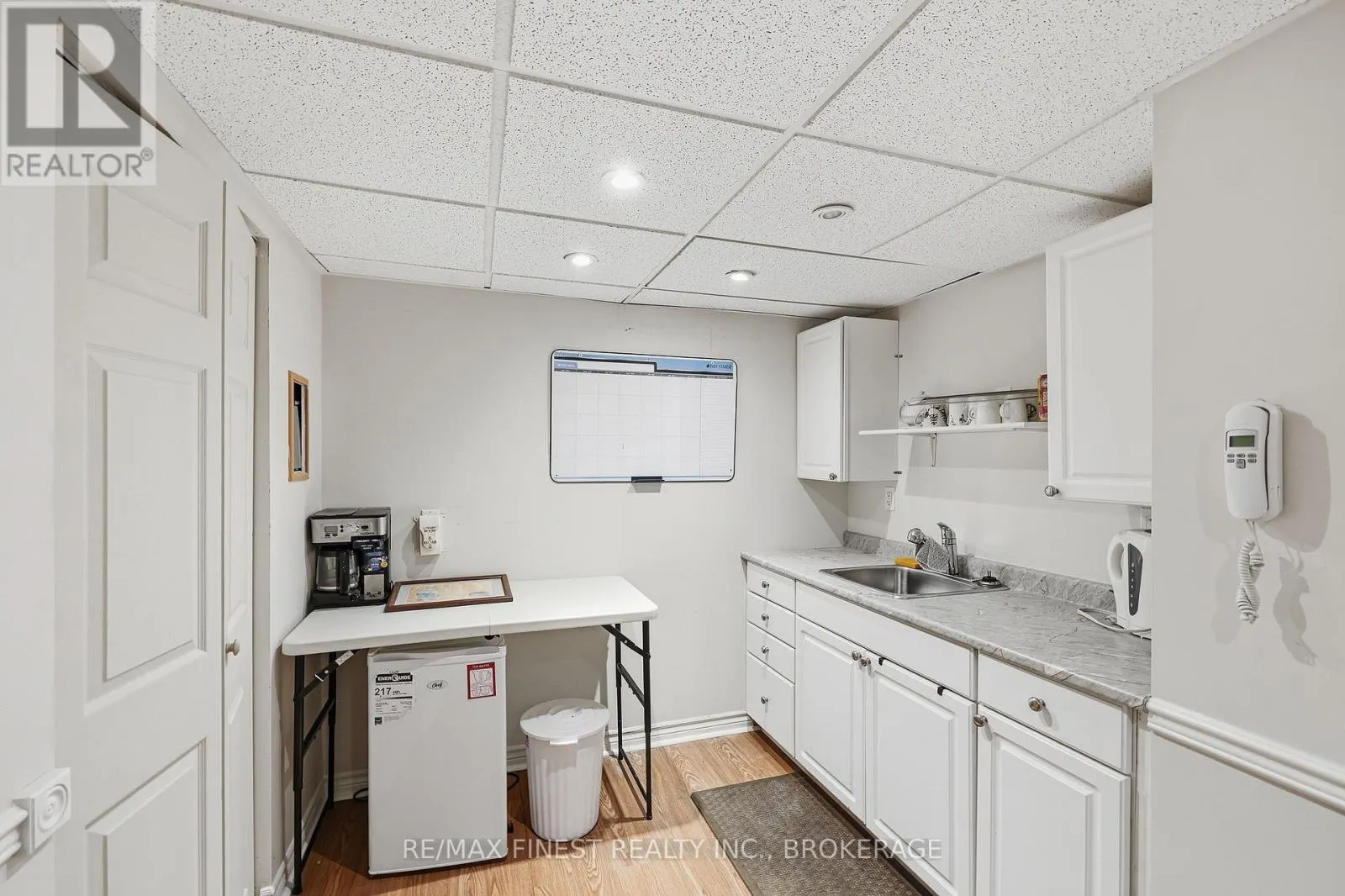 101 - 610 WILLIAM STREET S #101