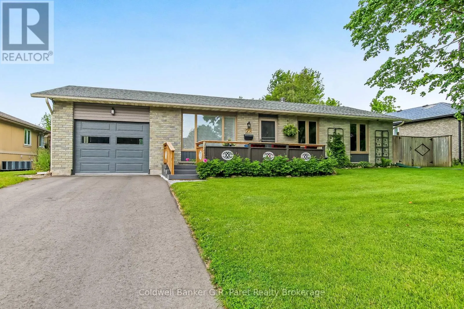 27 WOODCOCK DRIVE