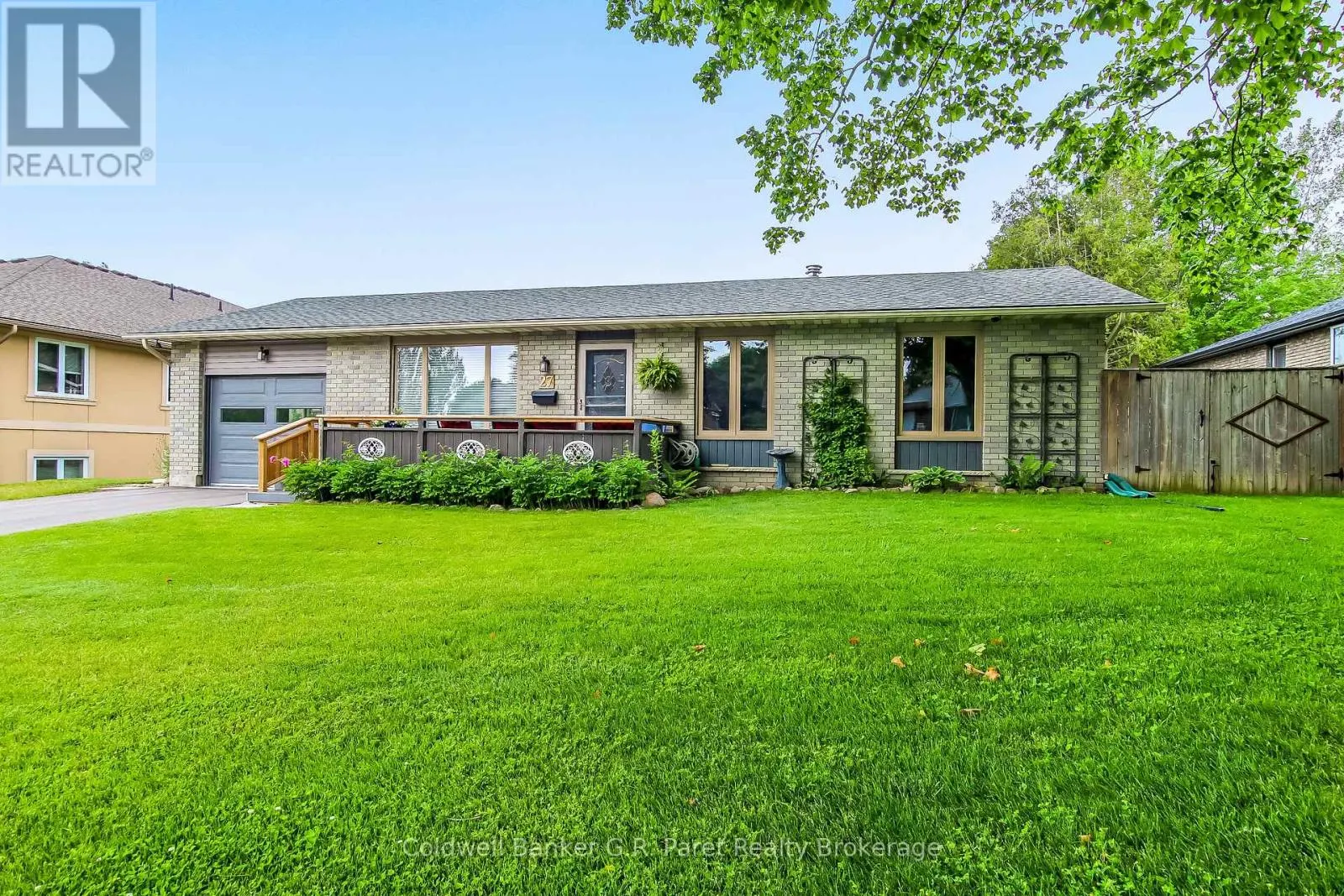 27 WOODCOCK DRIVE