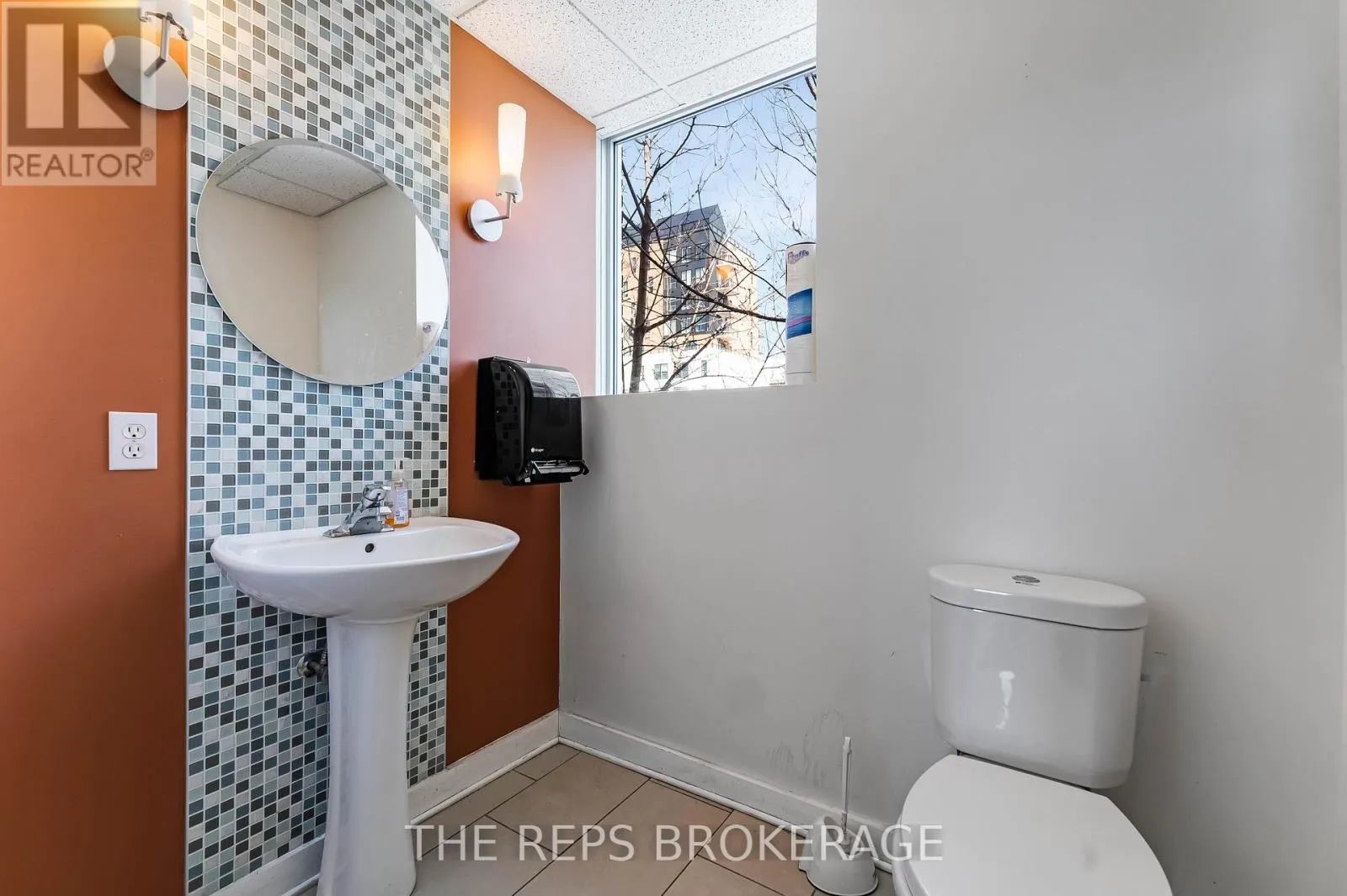 43-45 ECCLES STREET W