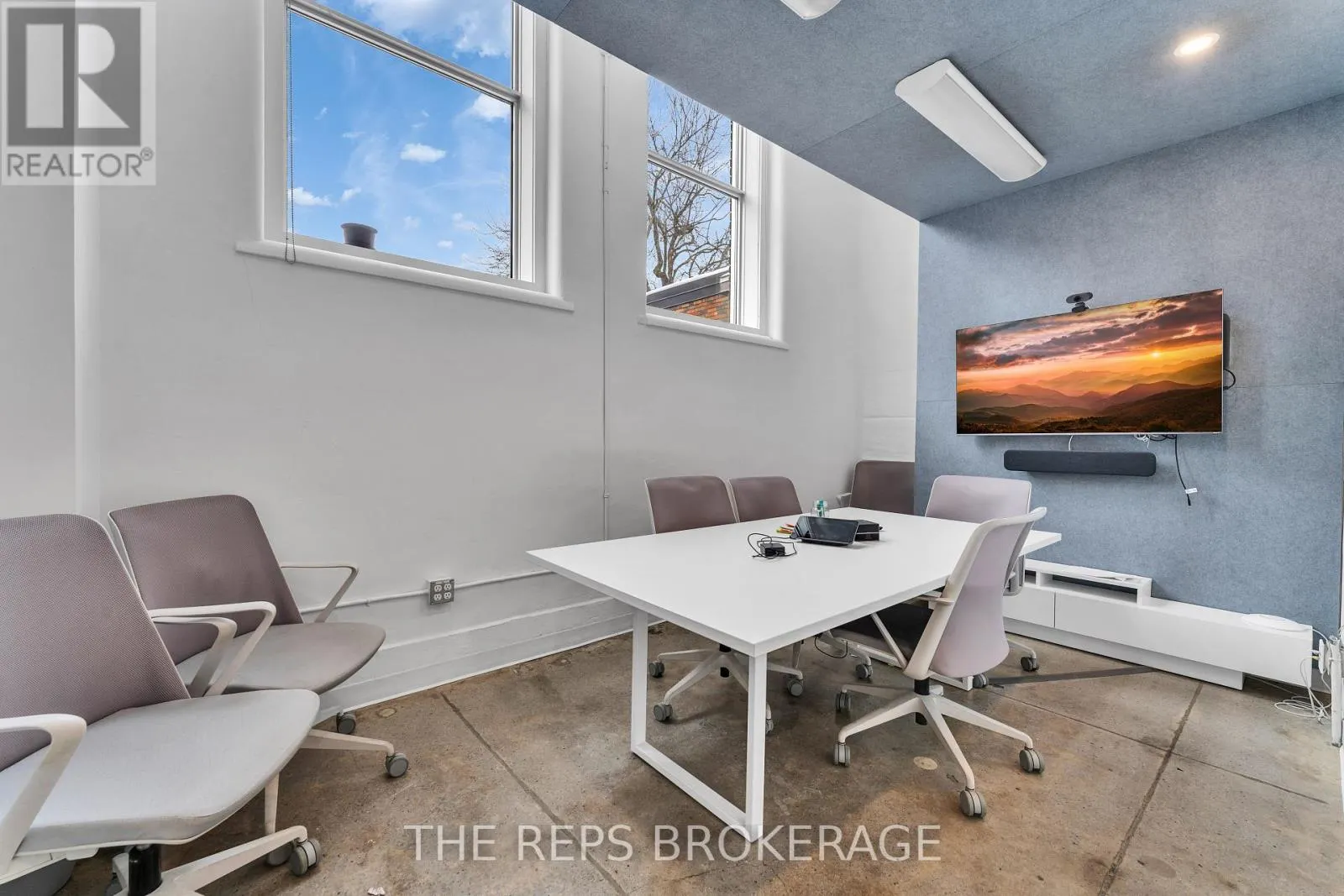 43-45 ECCLES STREET W