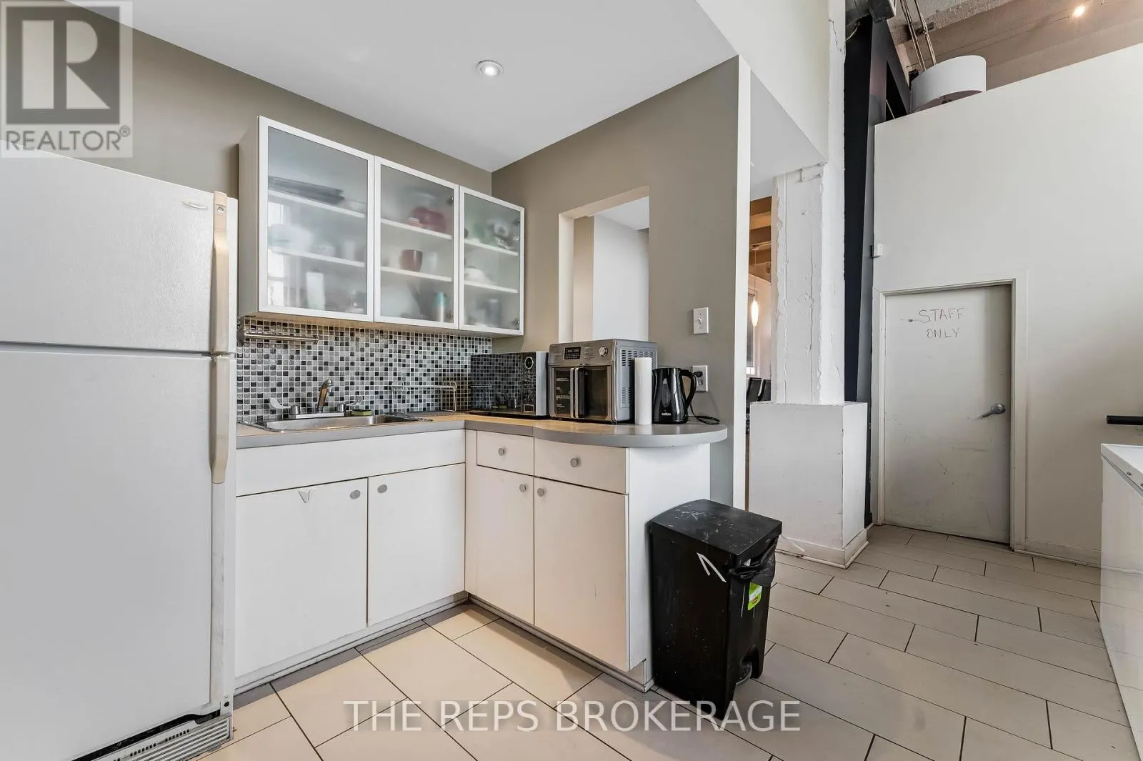 43-45 ECCLES STREET W