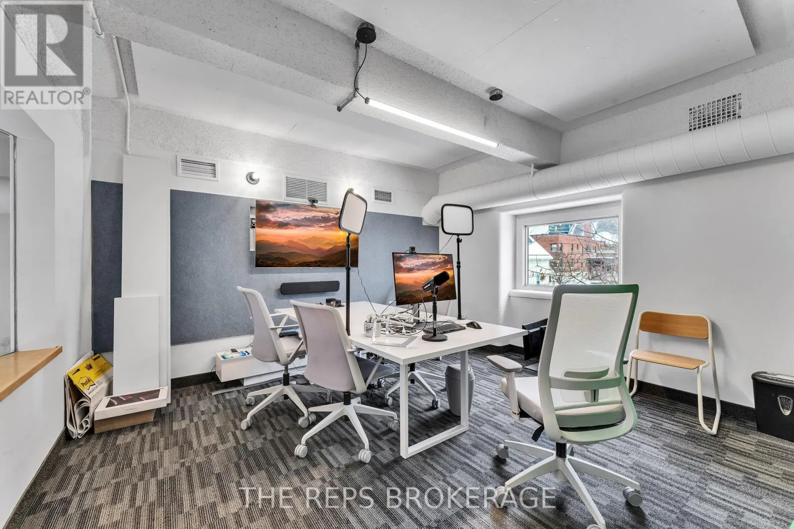 43-45 ECCLES STREET W