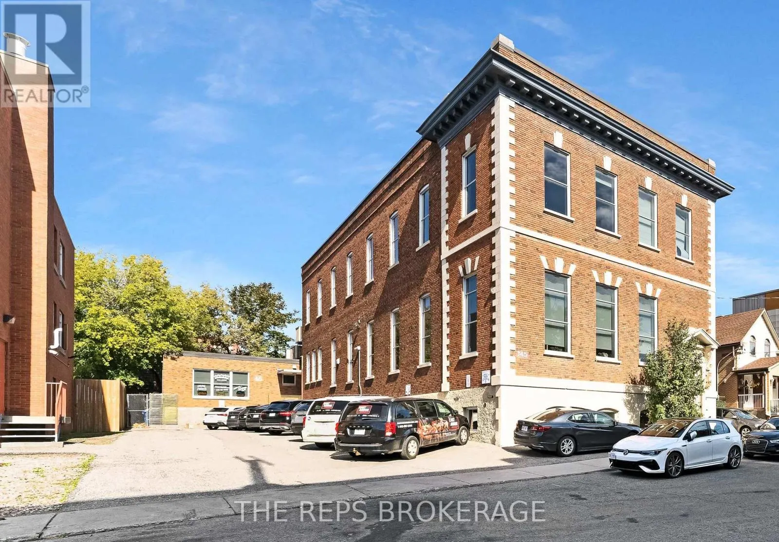 43-45 ECCLES STREET W