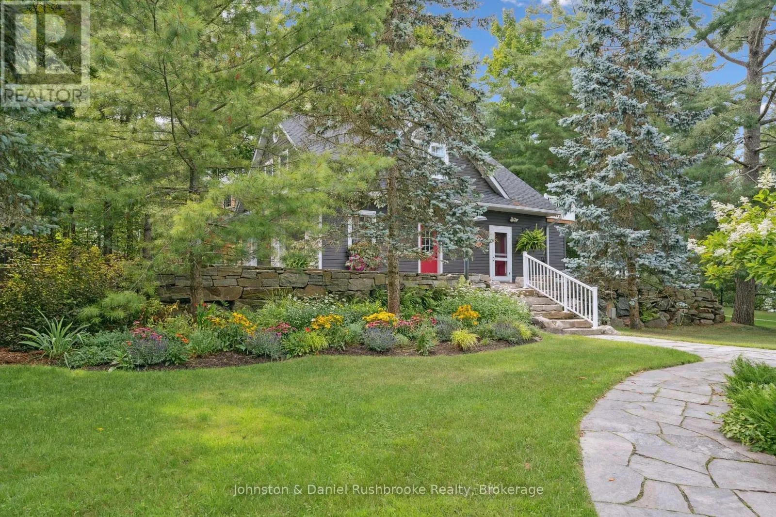 9 - 1167 ARMSTRONG POINT ROAD #9