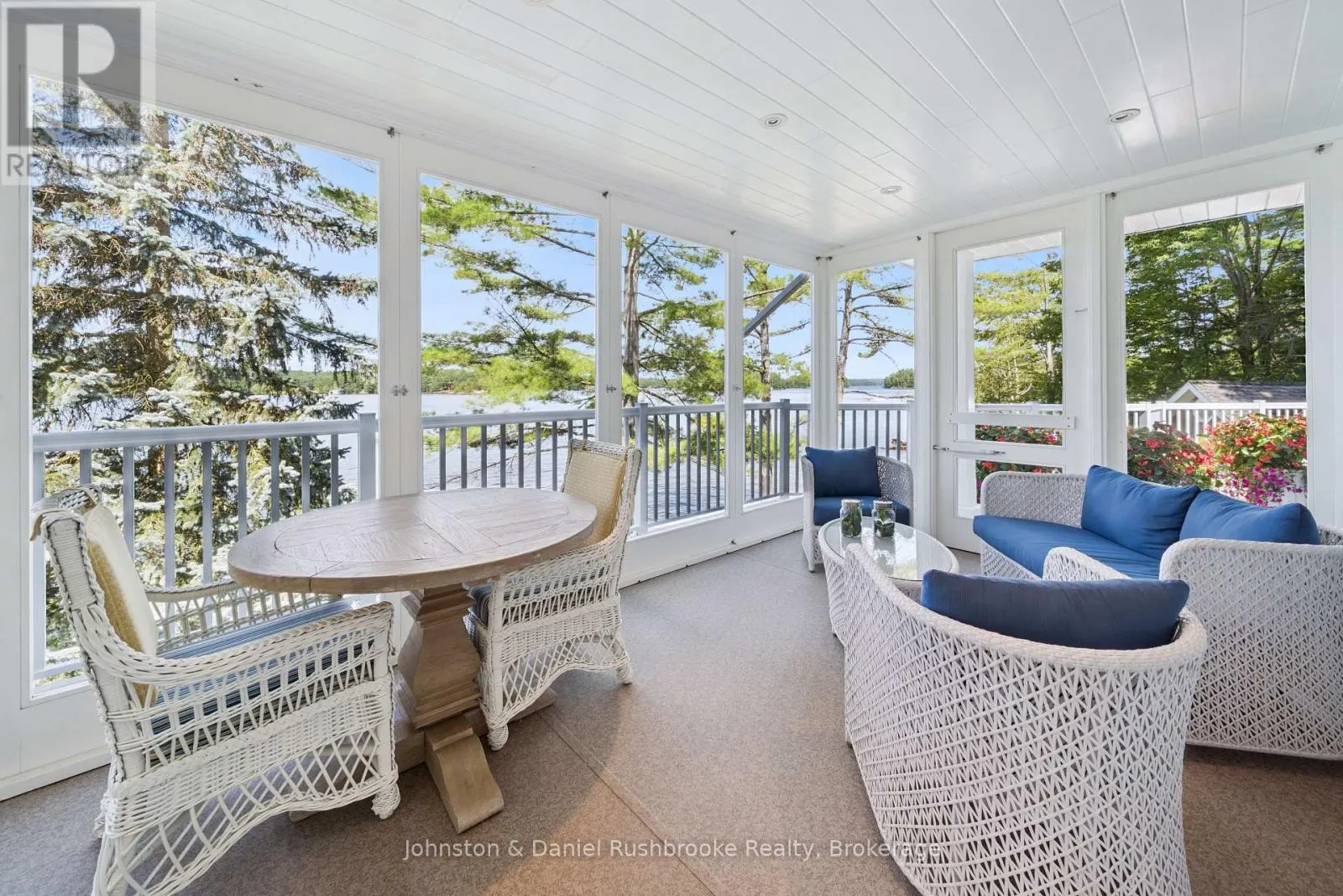 9 - 1167 ARMSTRONG POINT ROAD #9