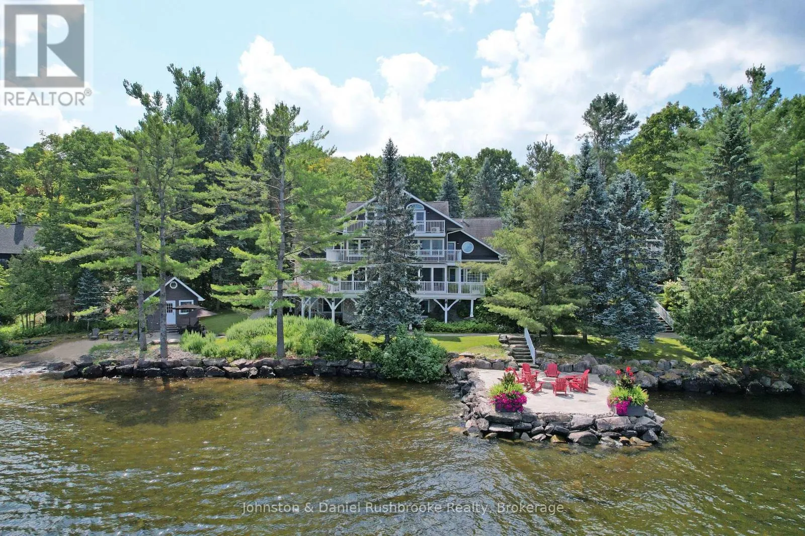 9 - 1167 ARMSTRONG POINT ROAD #9
