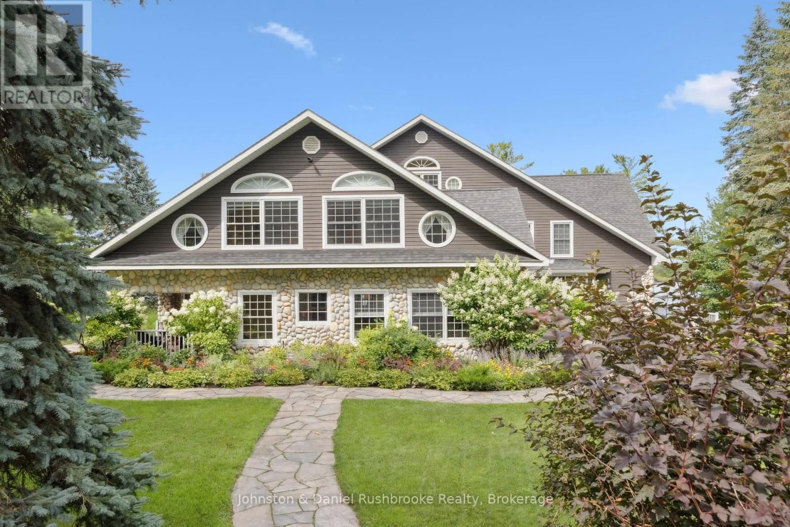 9 - 1167 ARMSTRONG POINT ROAD #9