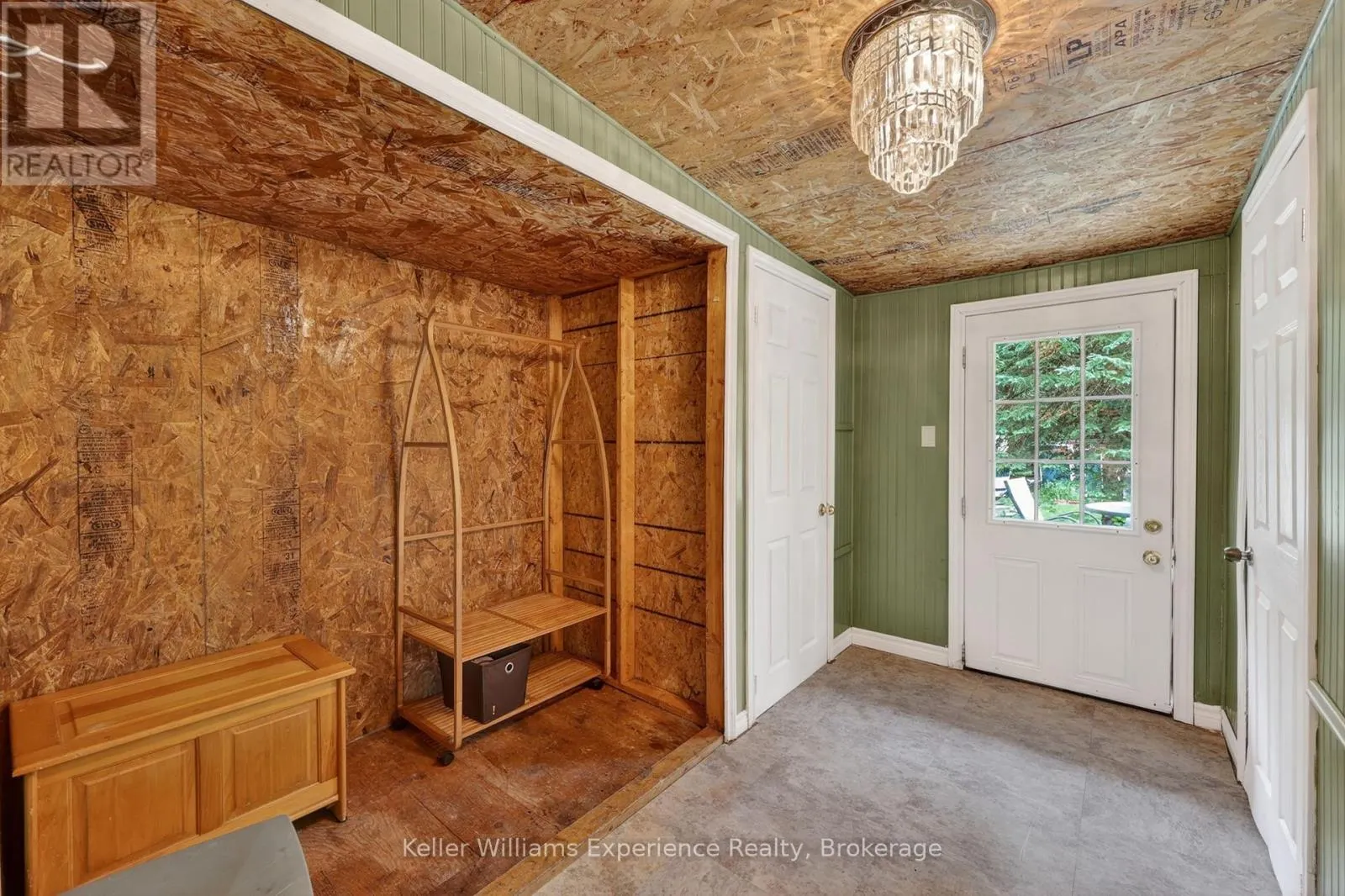 1133 SHERWOOD FOREST ROAD
