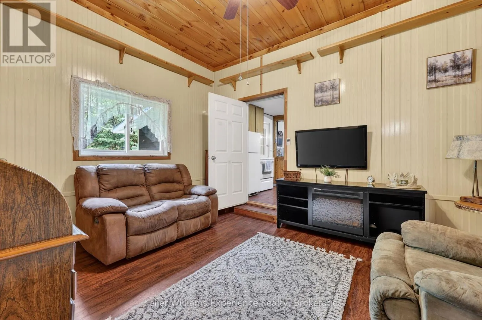 1133 SHERWOOD FOREST ROAD
