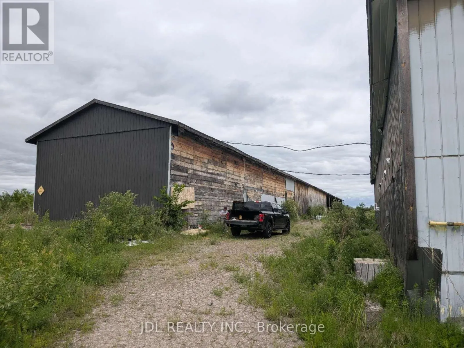 299 BOUNDARY ROAD E