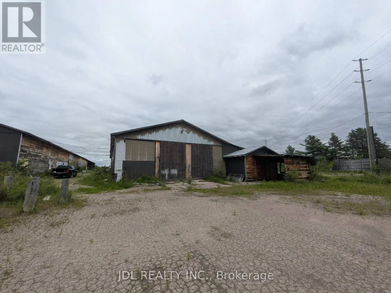 299 BOUNDARY ROAD E