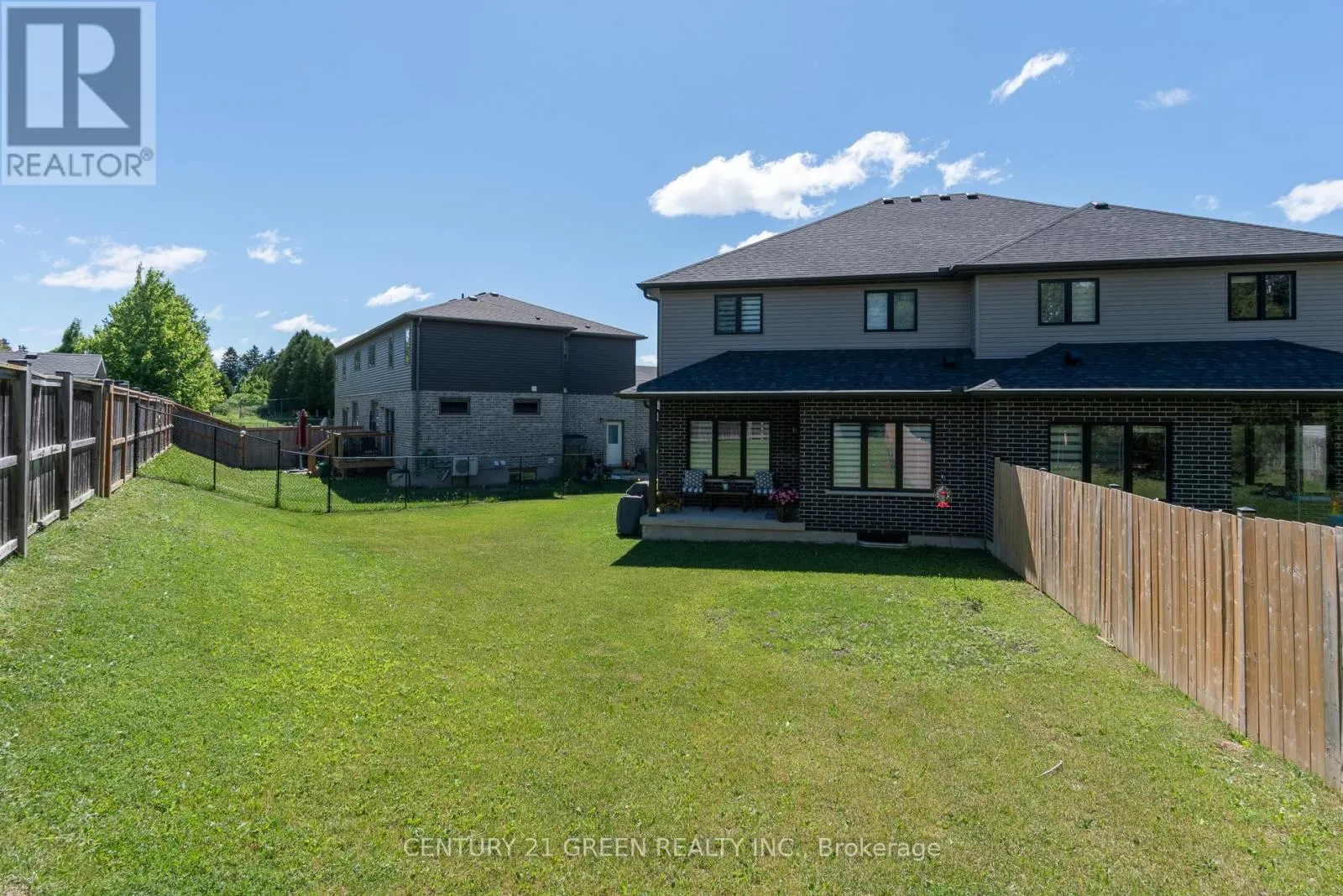 51 CRAB APPLE COURT