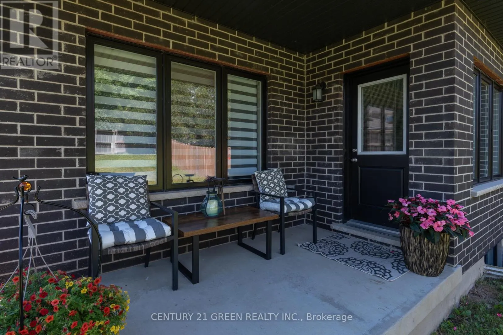 51 CRAB APPLE COURT