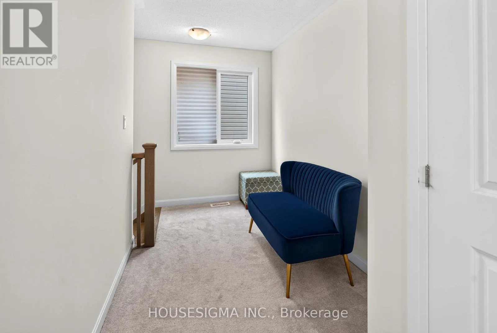 32 OAKMONT DRIVE