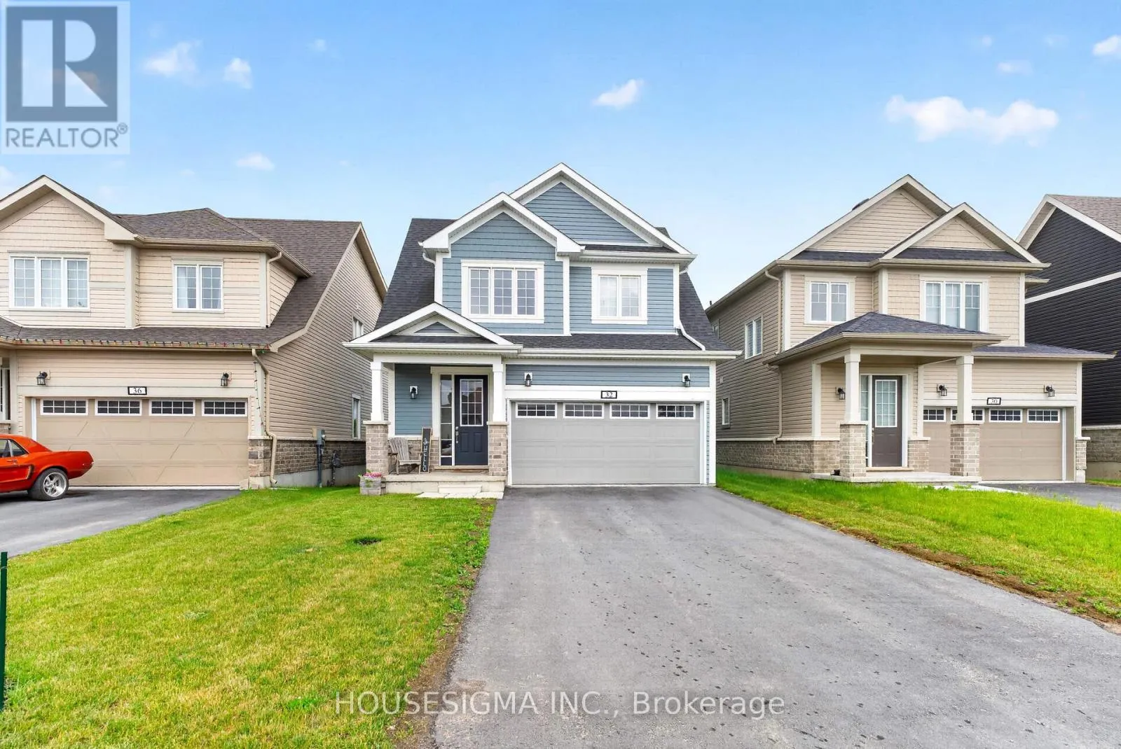 32 OAKMONT DRIVE