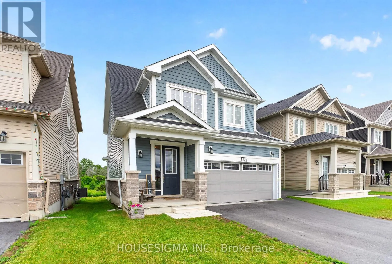 32 OAKMONT DRIVE