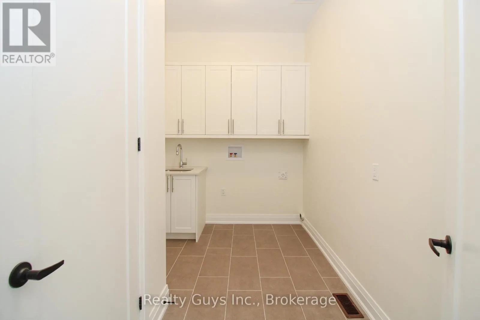 2429 (LOT 17) GWENDOLYN COURT