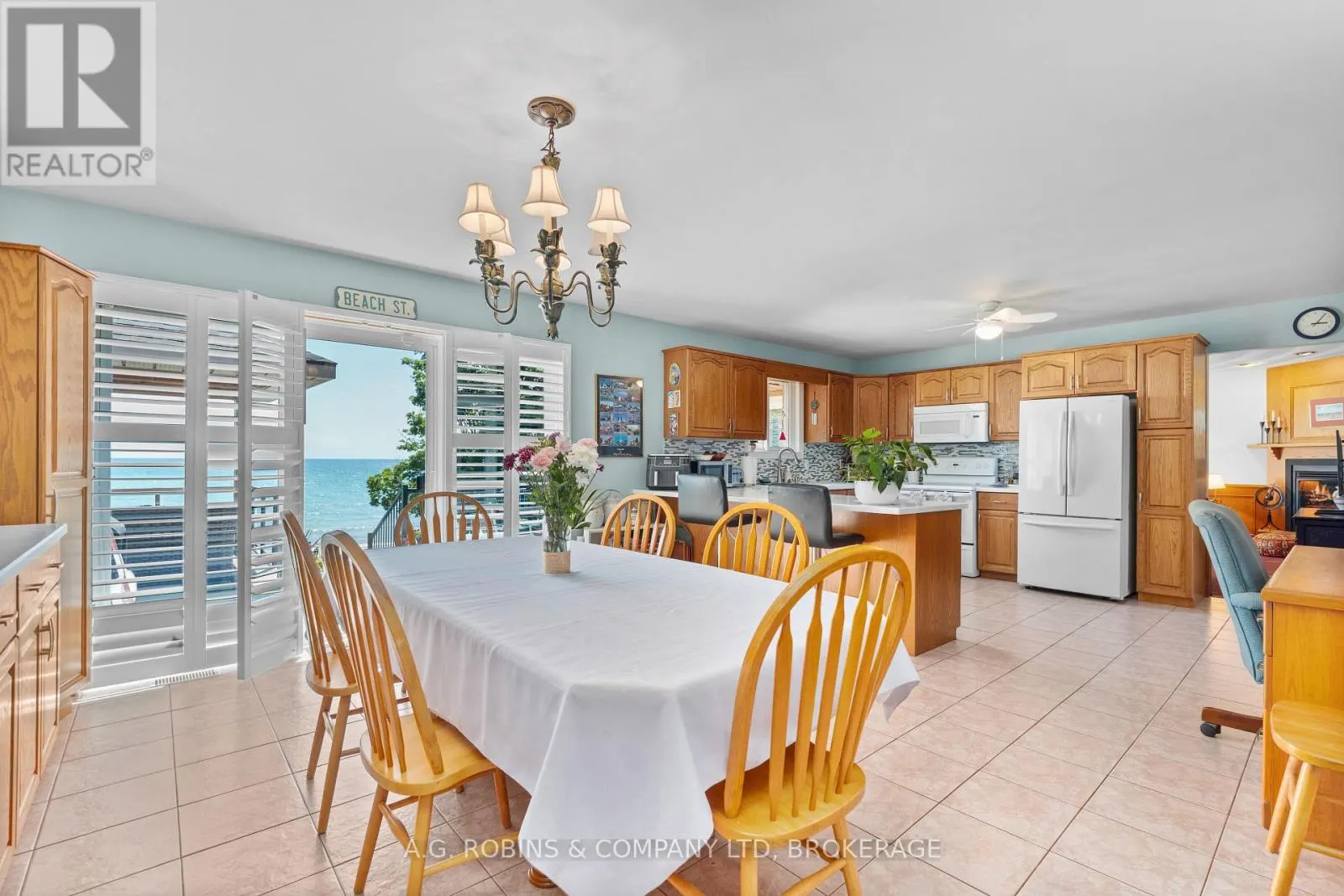10321 LAKSHORE ROAD W