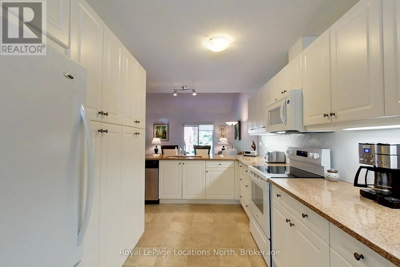 18 - 111 EMPIRE LANE #18