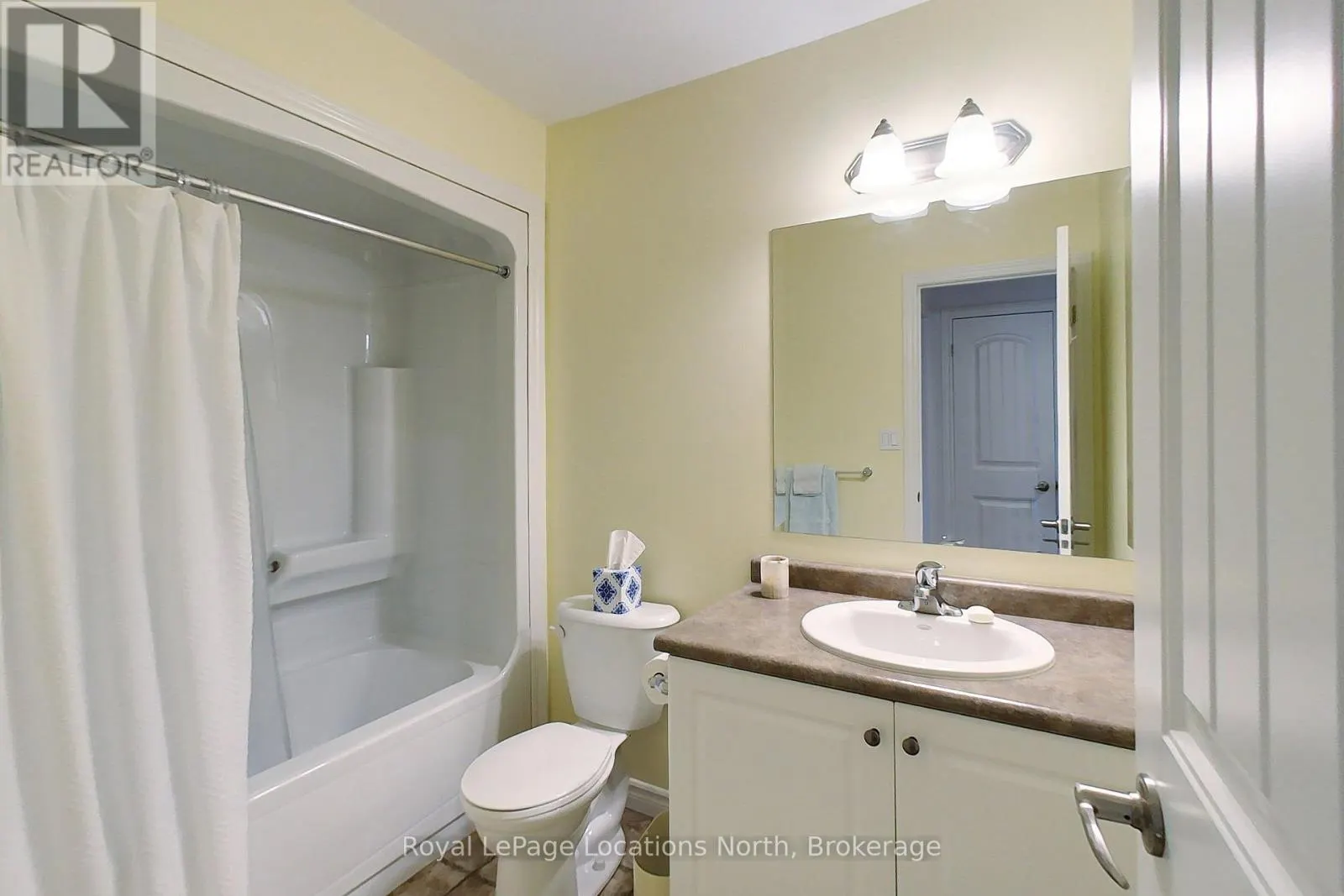 18 - 111 EMPIRE LANE #18