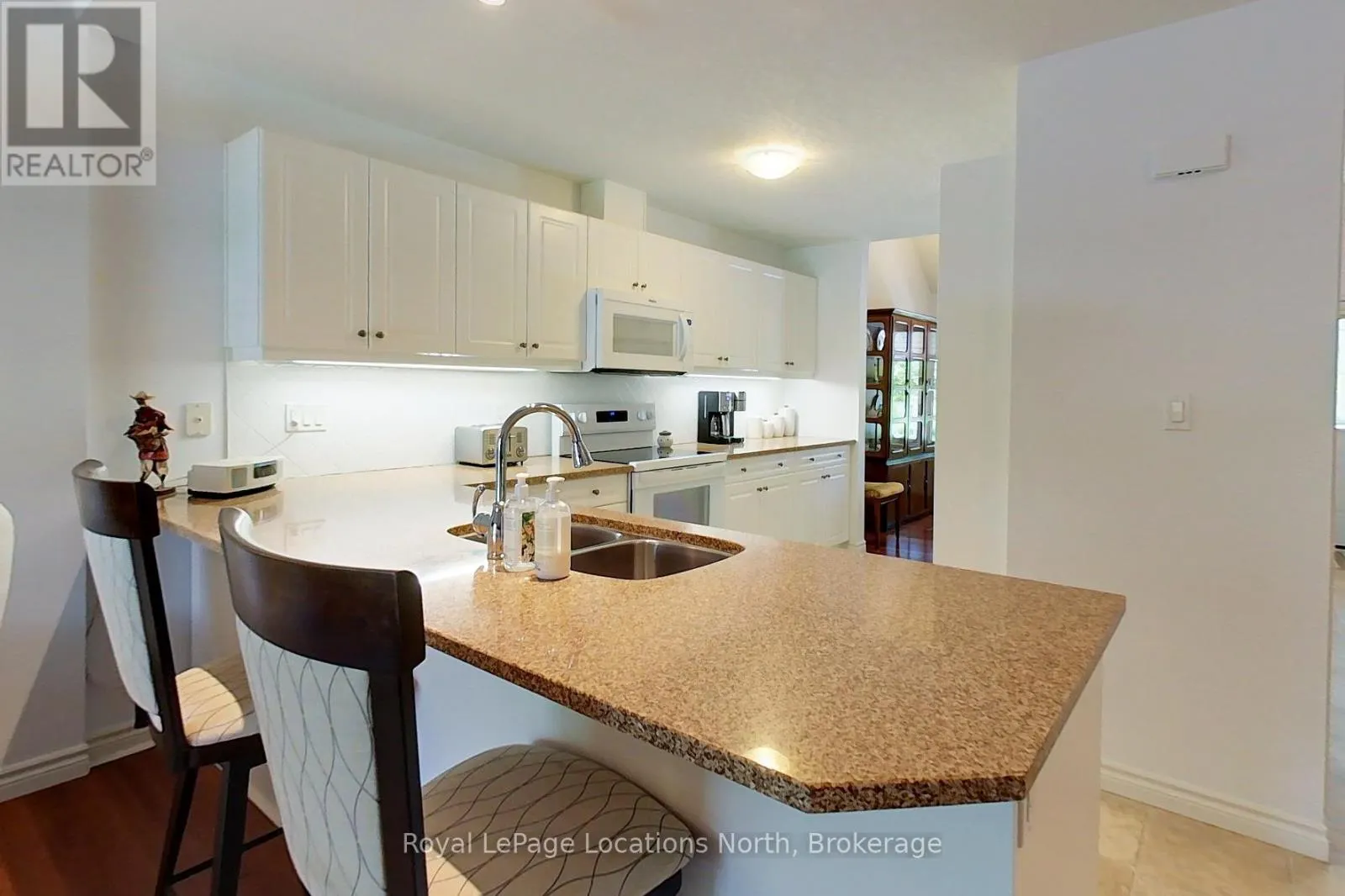 18 - 111 EMPIRE LANE #18