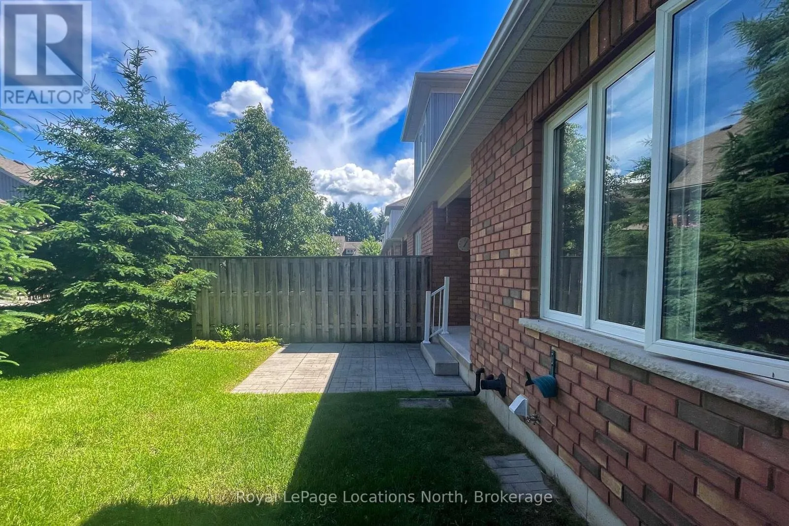 18 - 111 EMPIRE LANE #18