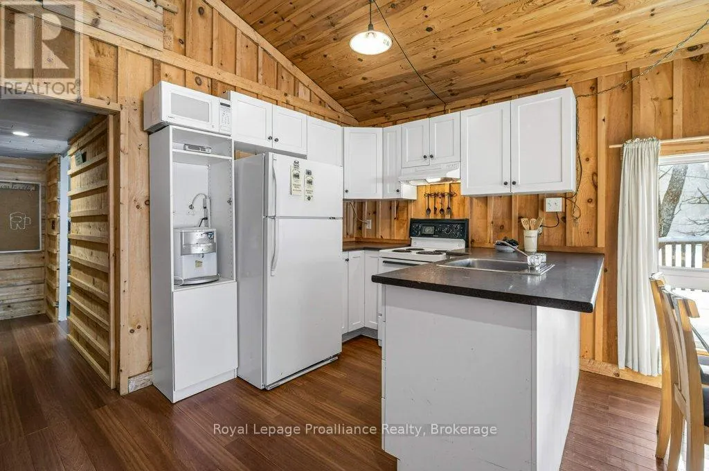 24A CYPRESS LANE