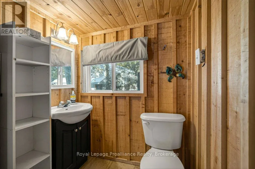 24A CYPRESS LANE