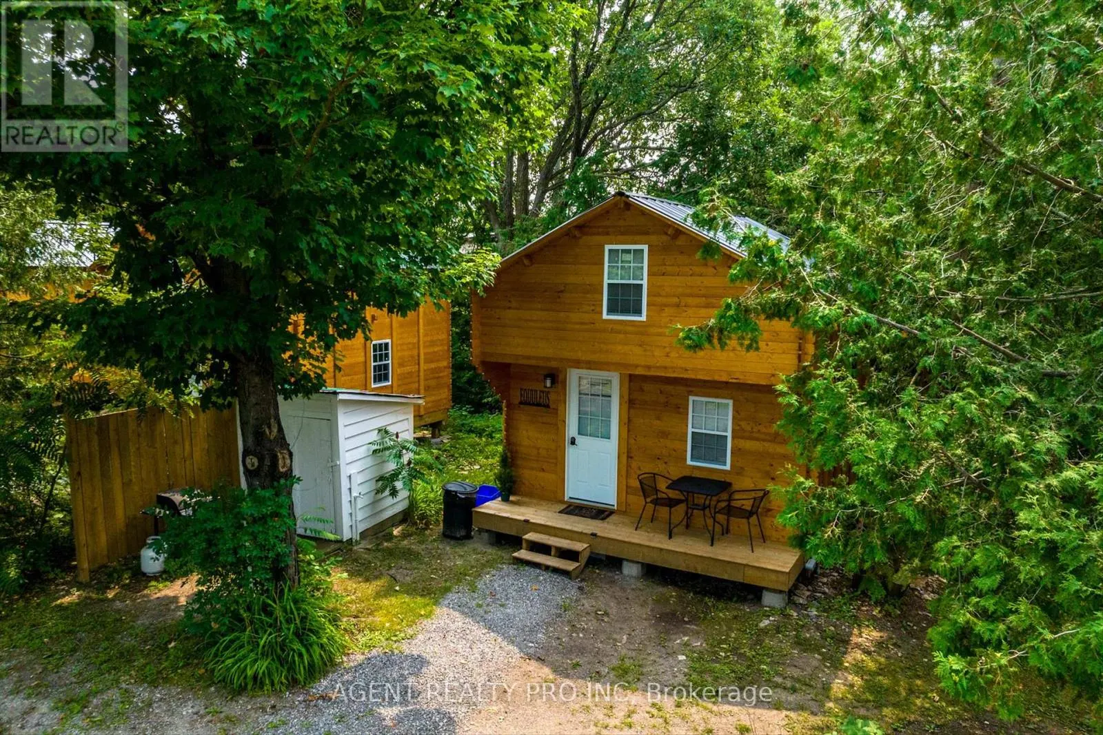 21 ORIOLE ROAD