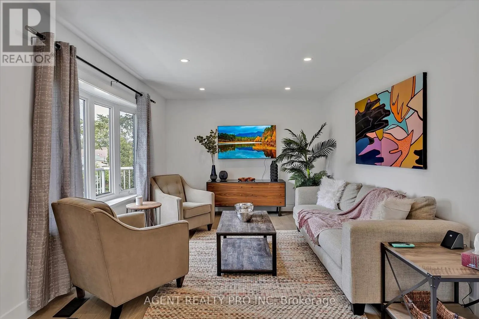 21 ORIOLE ROAD