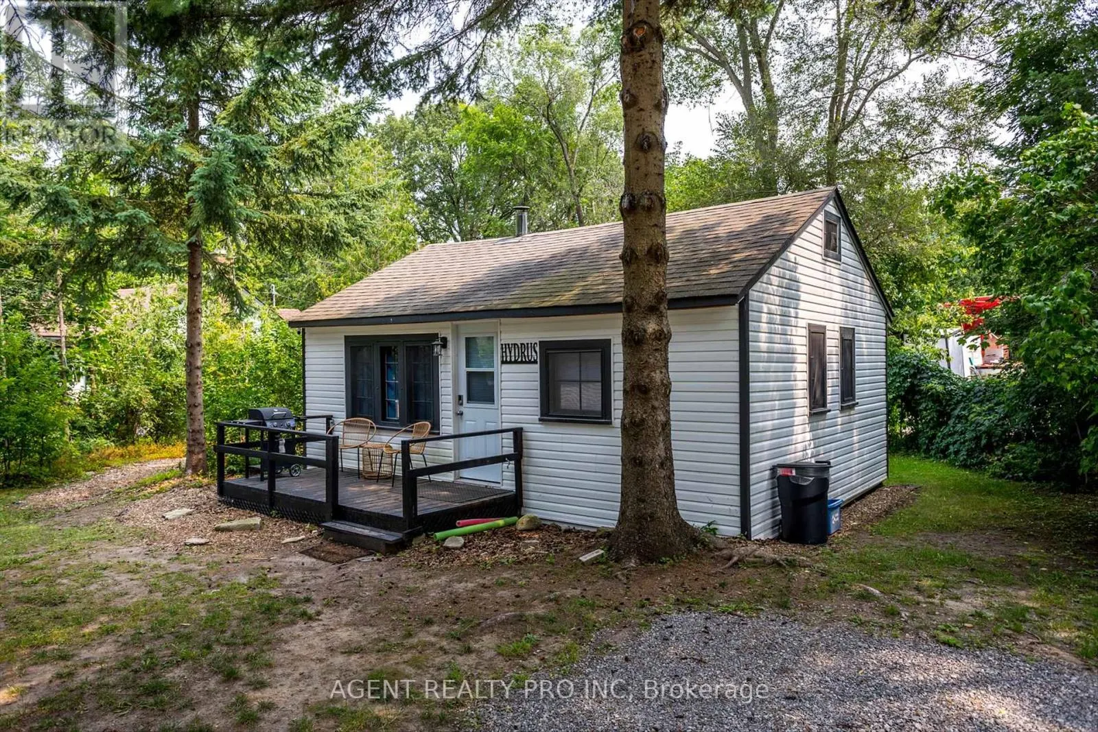 21 ORIOLE ROAD