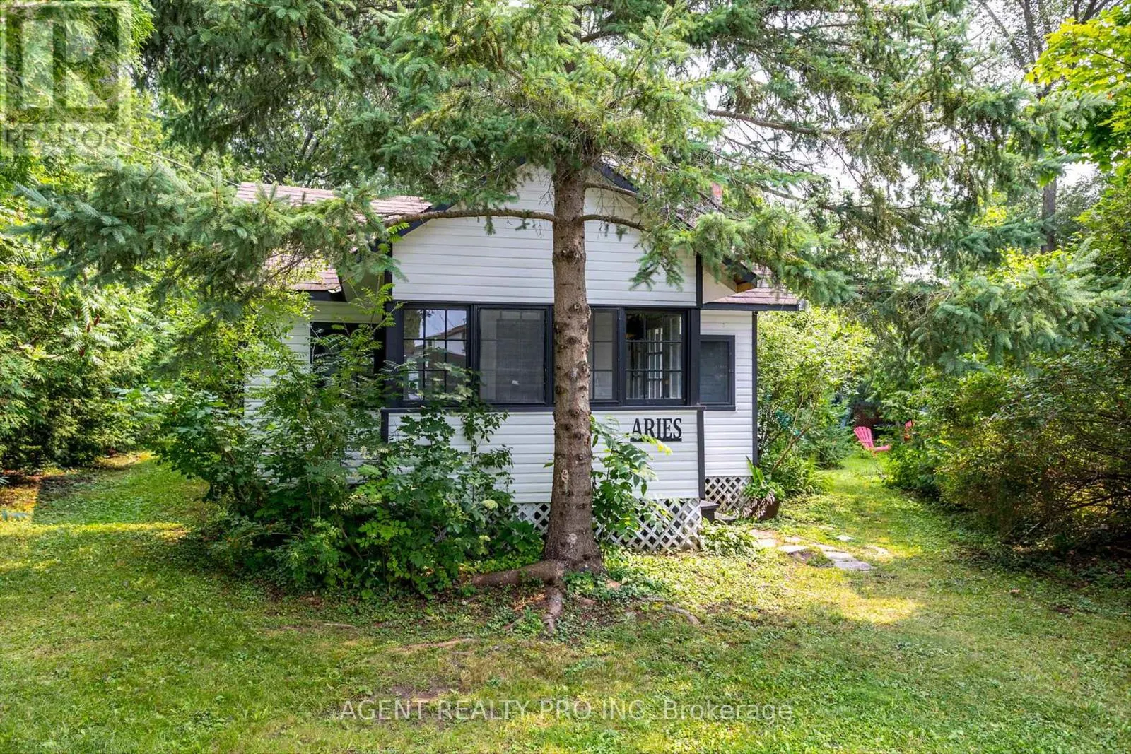 21 ORIOLE ROAD