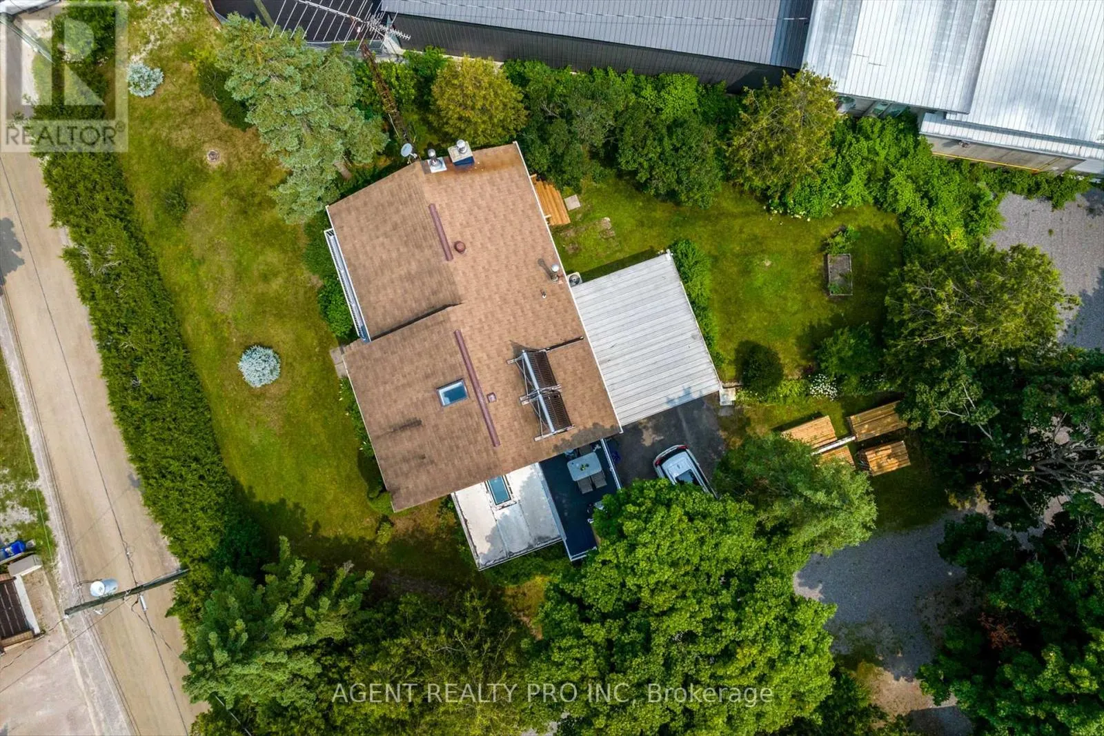 21 ORIOLE ROAD