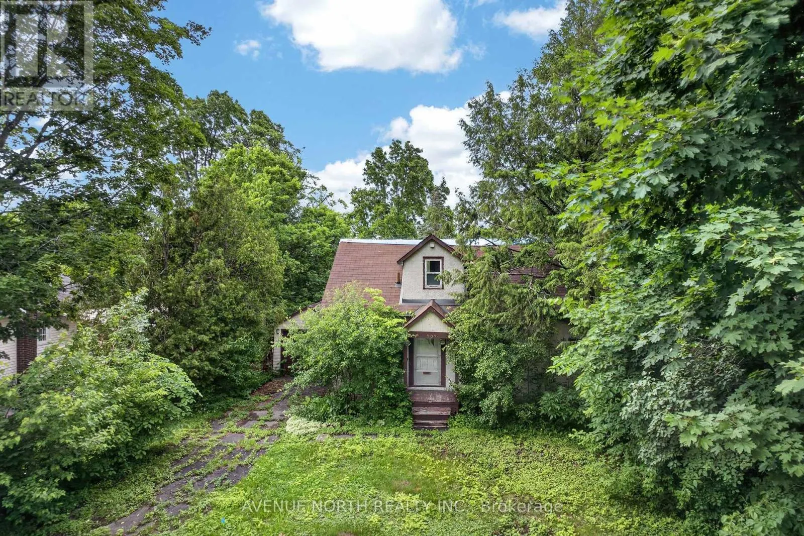 305 MOUNTBATTEN AVENUE