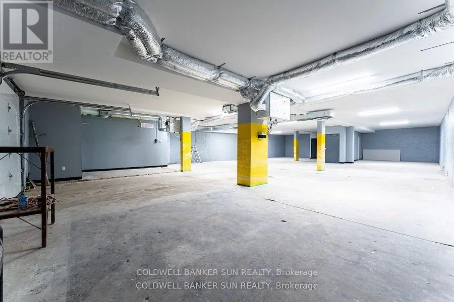 290 DUNDAS STREET