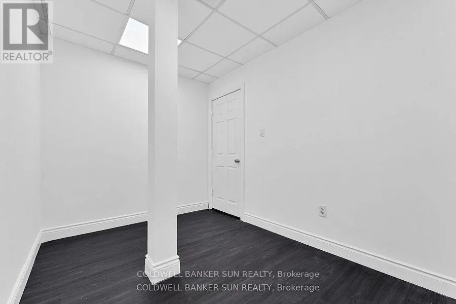 290 DUNDAS STREET