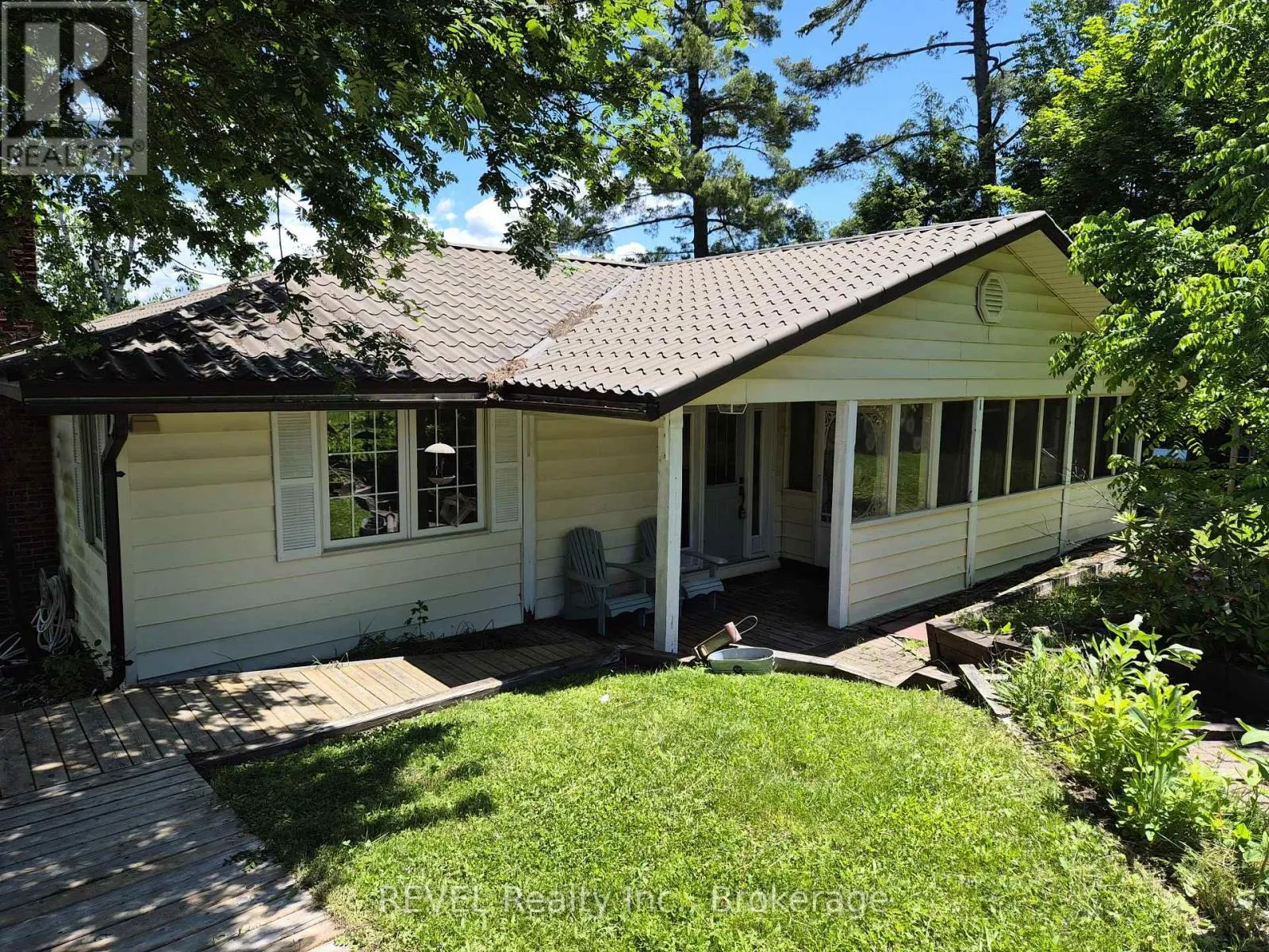 1031 BUTTERFLY ROAD