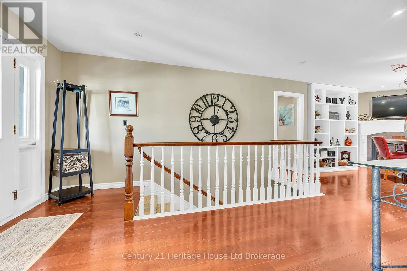 42 ALEXANDER AVENUE