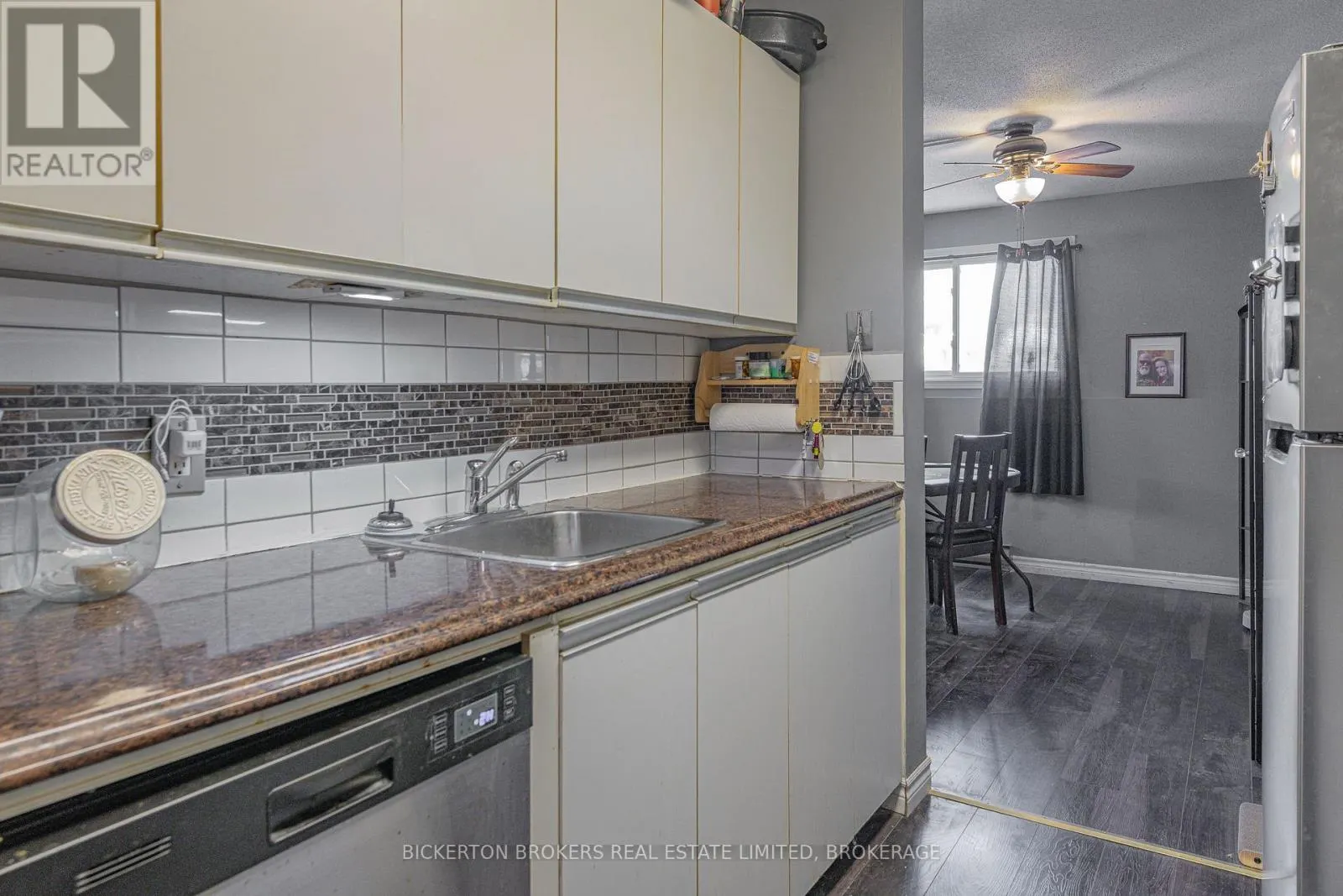 101 - 540 TALBOT PLACE #101