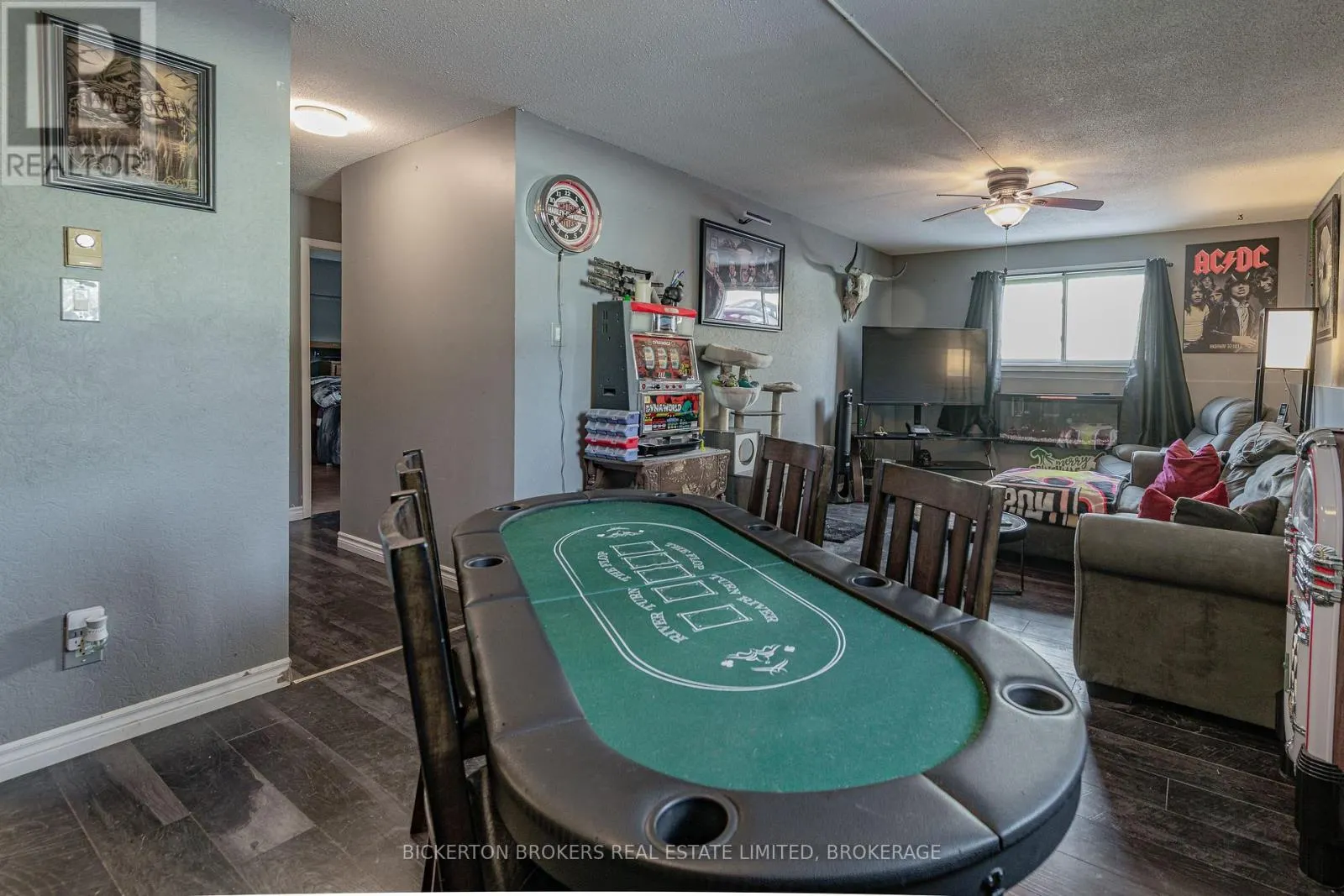101 - 540 TALBOT PLACE #101