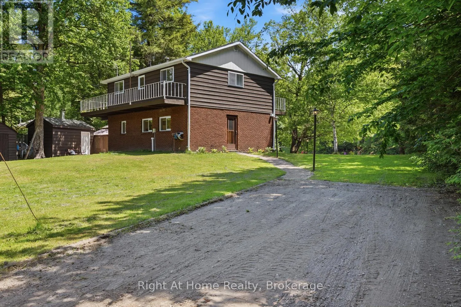 1074 HOLIDAY PARK DRIVE