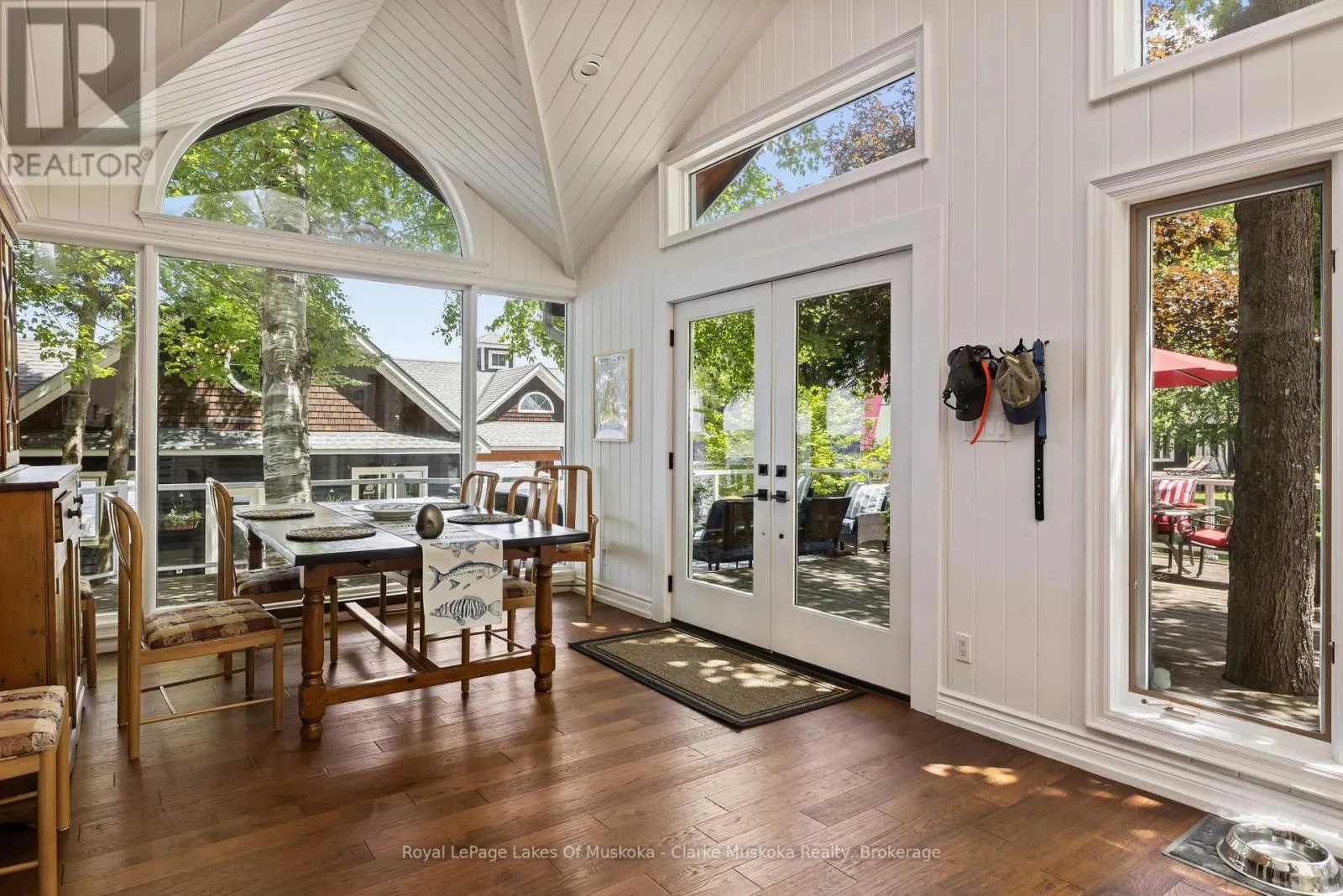 1118 SHAMROCK ROAD