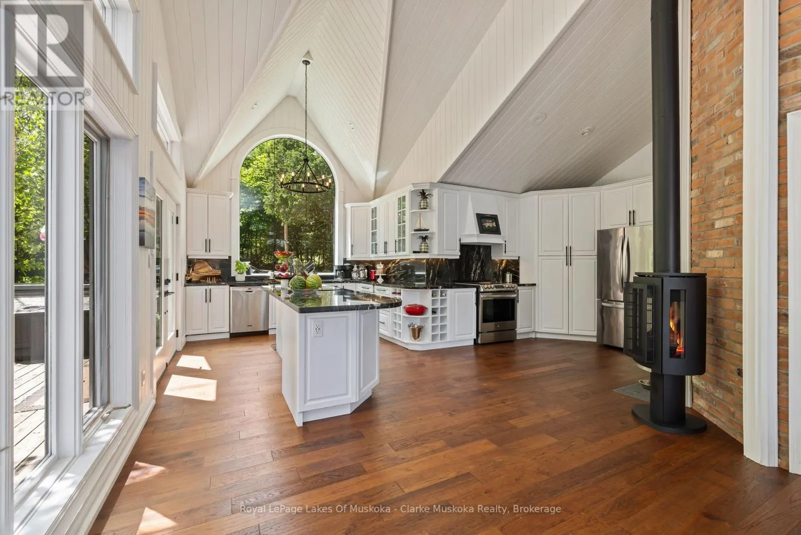 1118 SHAMROCK ROAD
