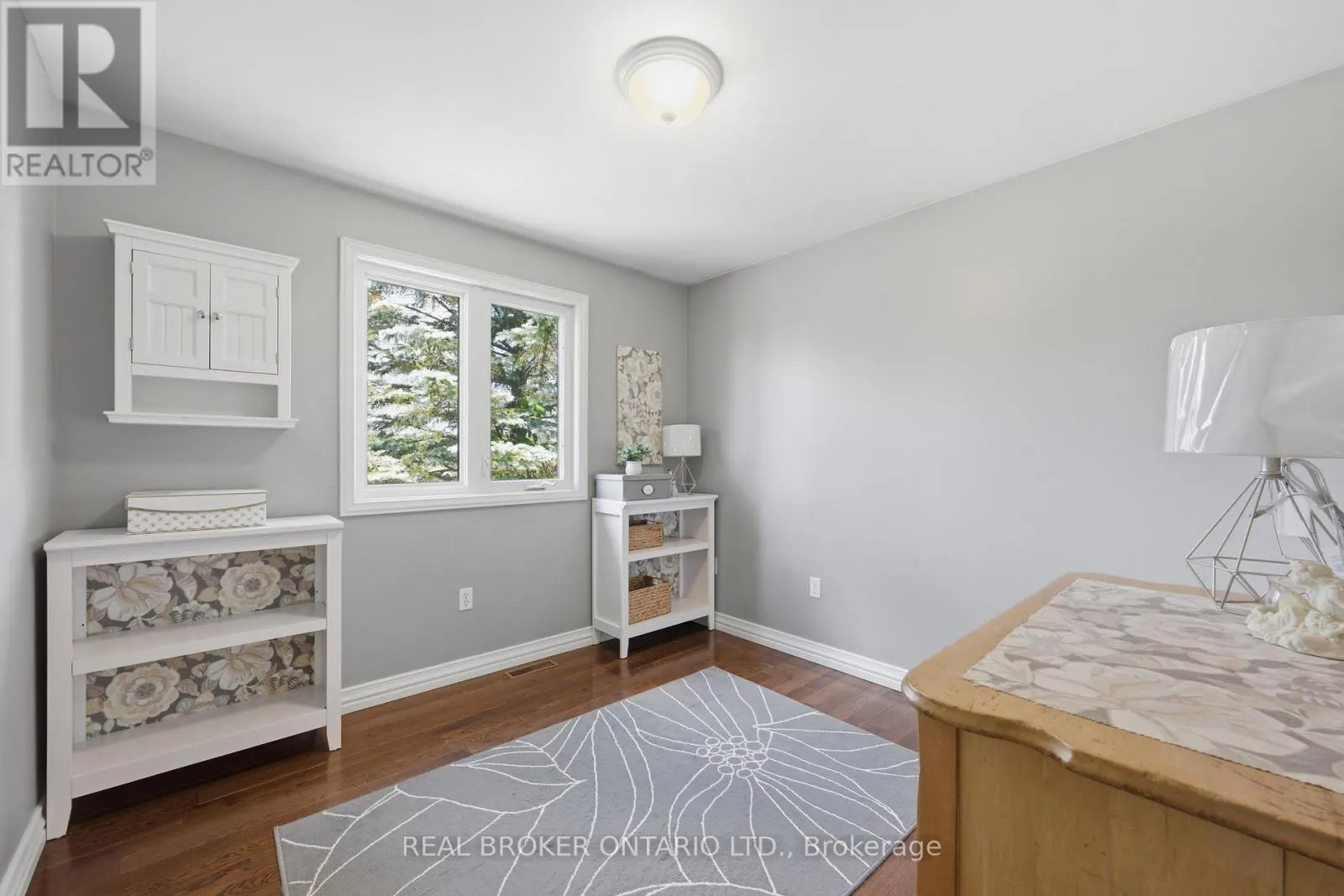 1659 LINDSAY ROAD