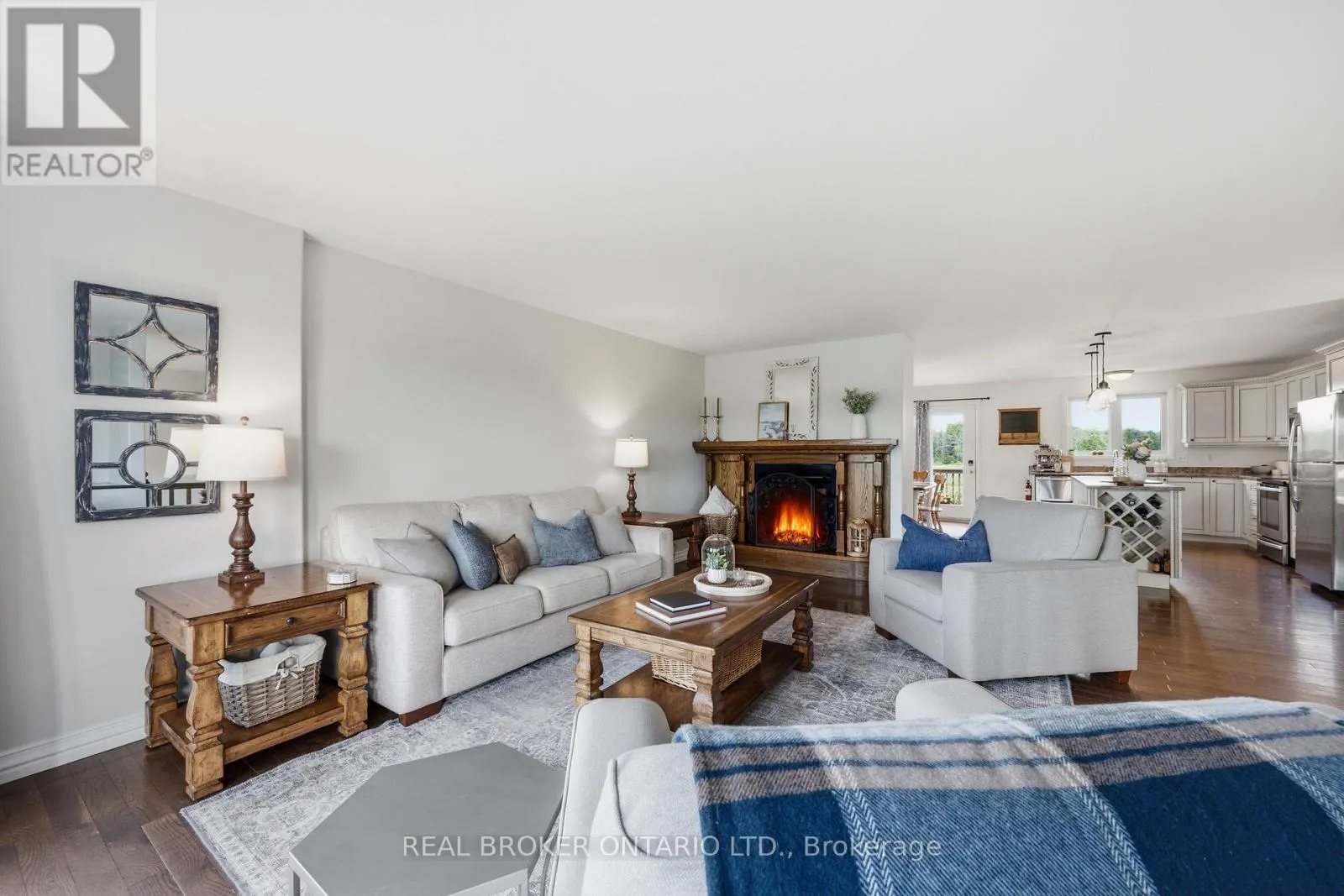 1659 LINDSAY ROAD