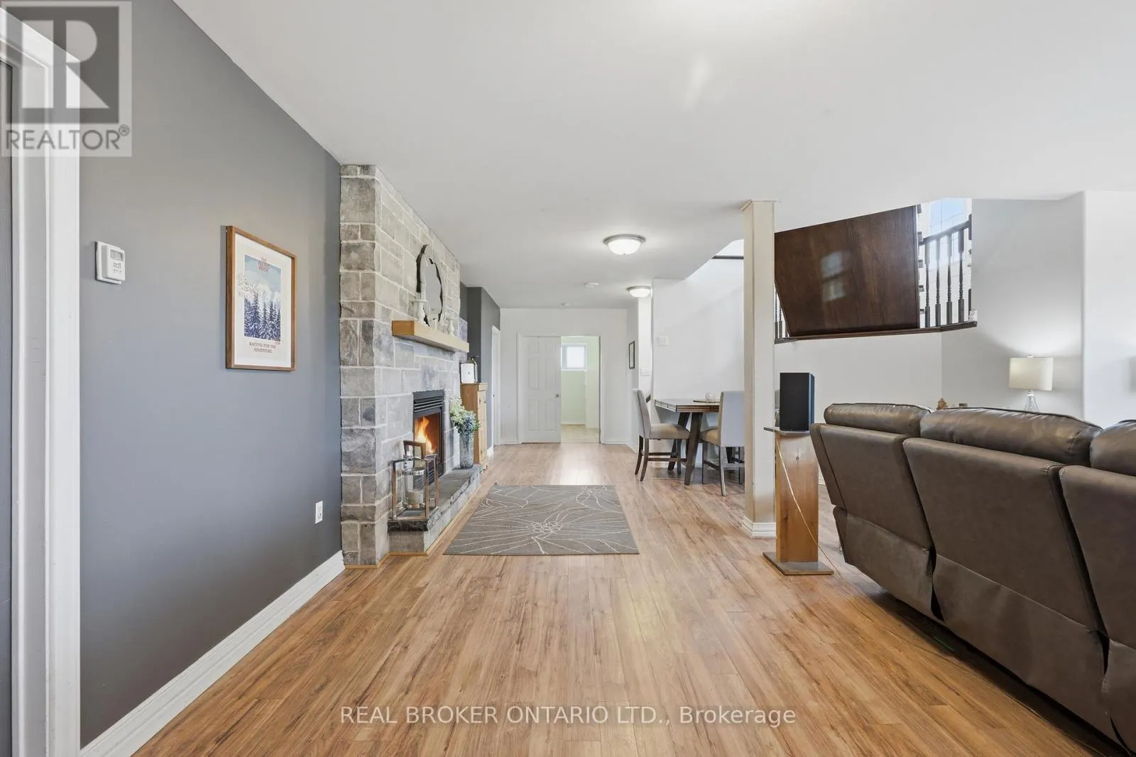 1659 LINDSAY ROAD