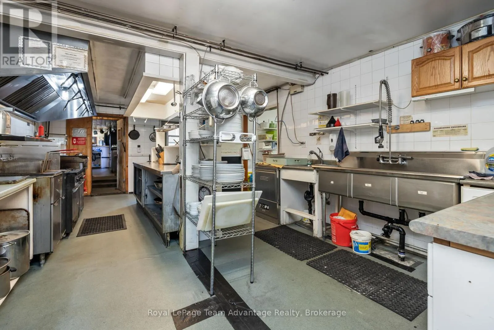 1294 HIGHWAY 520