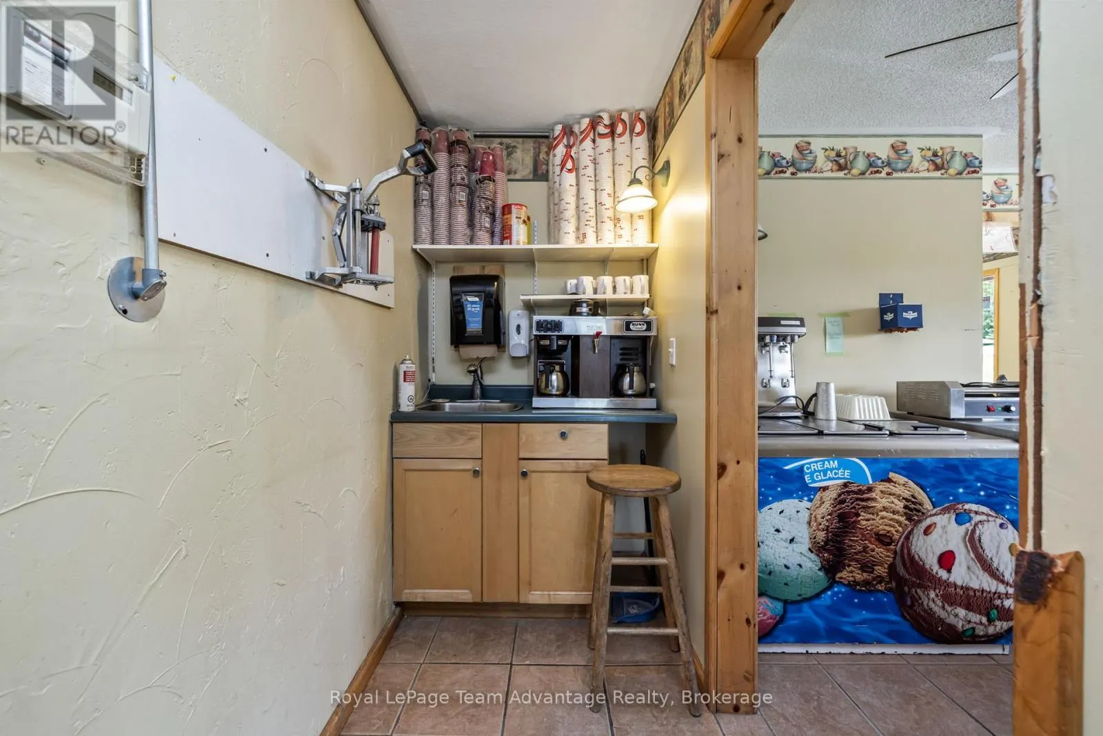1294 HIGHWAY 520